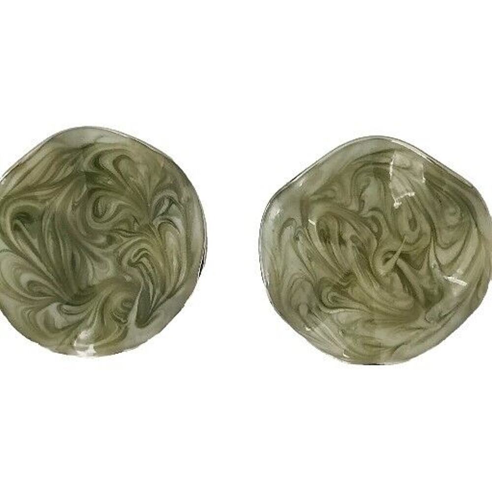 AVON Pearlized Ruffle Clip On Swirl Earrings Pearly Green Enamel Vintage 80s MCM